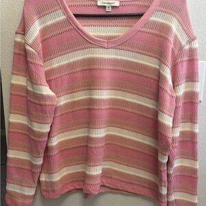 Francesca's Collections V-Neck Pink and Cream long sleeve